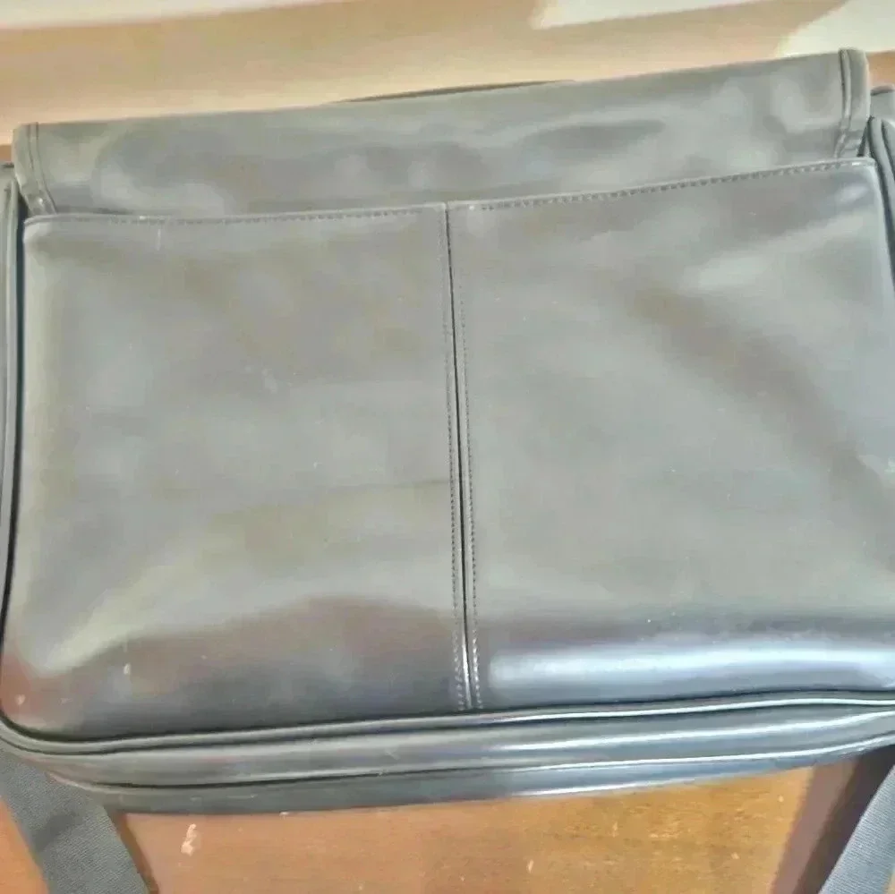 Alpine Swiss Computer Travel Bag with shoulder strap EUC